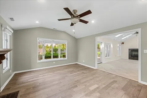 320 Thackeray Lane Northfield IL 60093