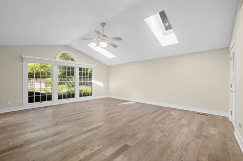 320 Thackeray Lane Northfield IL 60093