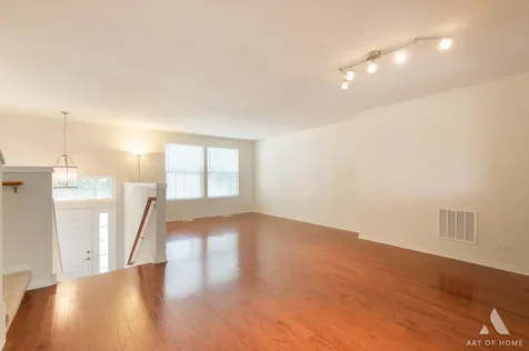 125 Bristol Lane Wood Dale IL 60191