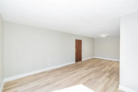 3851 North Parkway Drive Northbrook IL 60062