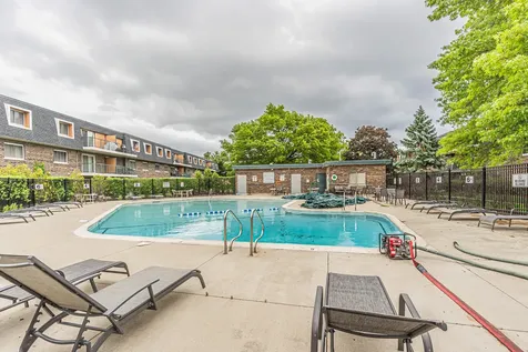3851 North Parkway Drive Northbrook IL 60062