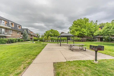 3851 North Parkway Drive Northbrook IL 60062