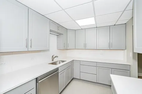 3851 North Parkway Drive Northbrook IL 60062