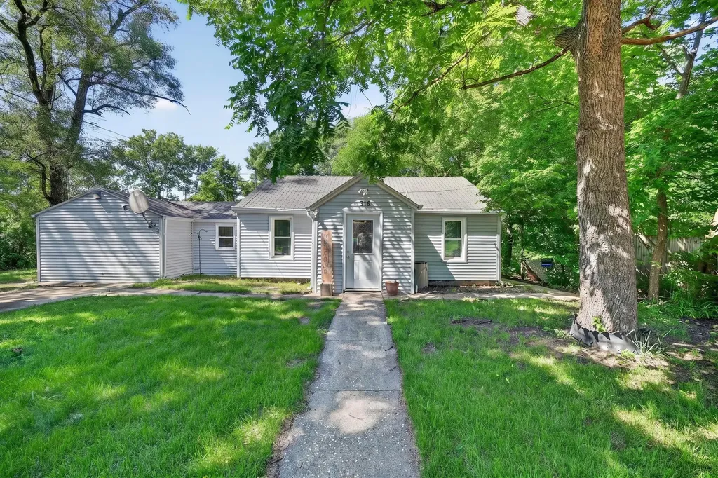 316 Brooke Road Rockford IL 61109