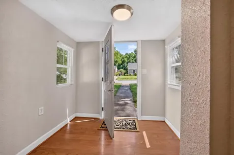 316 Brooke Road Rockford IL 61109