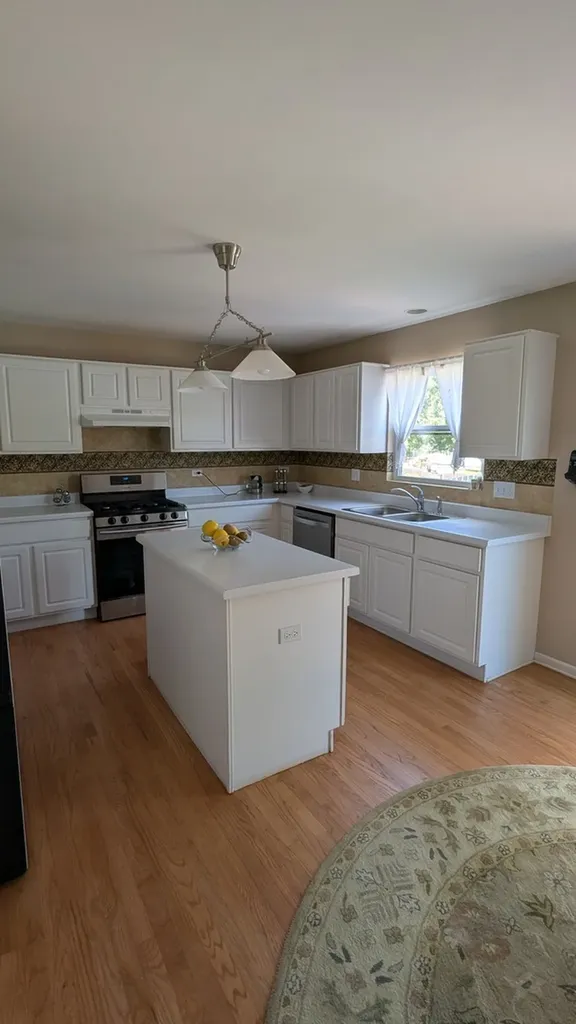 11025 Fairbluff Avenue Huntley IL 60142