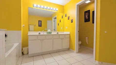 11025 Fairbluff Avenue Huntley IL 60142