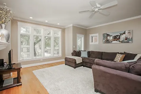 3836 North Janssen Avenue Chicago IL 60613