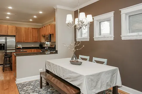 3836 North Janssen Avenue Chicago IL 60613
