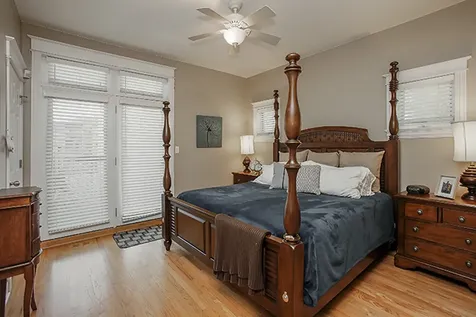 3836 North Janssen Avenue Chicago IL 60613