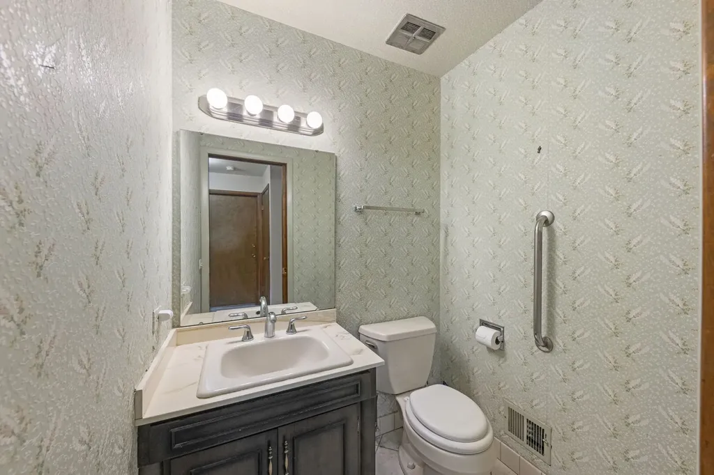 4726 Howard Avenue Western Springs IL 60558