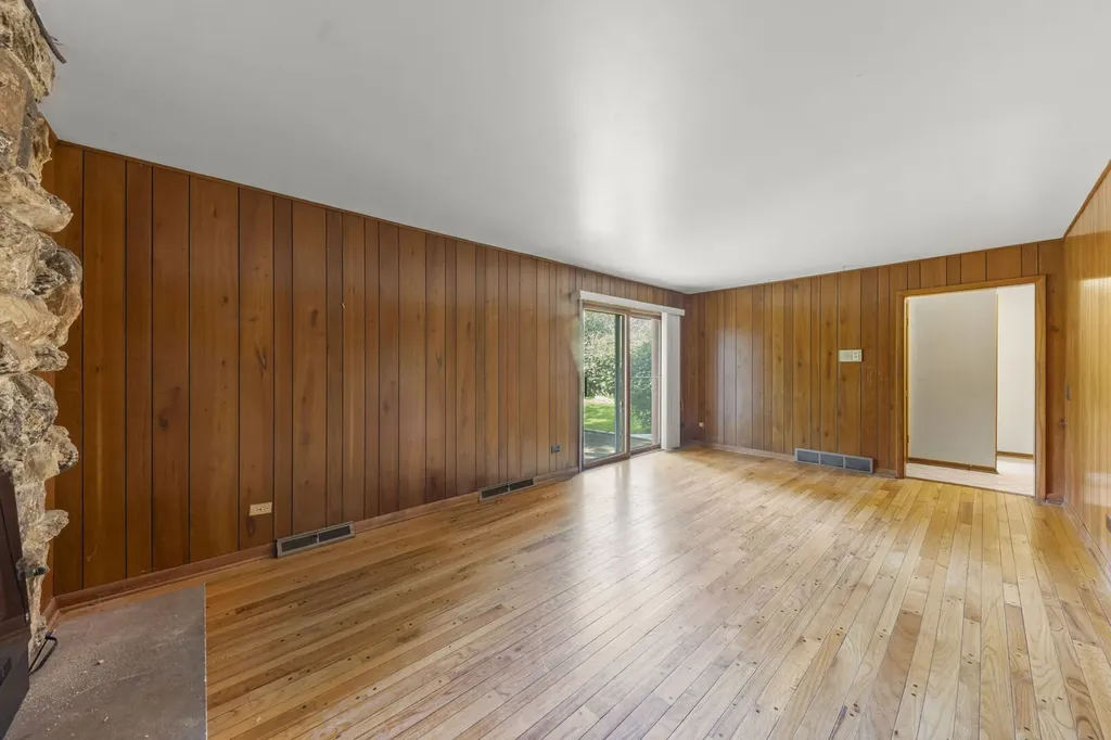 4726 Howard Avenue Western Springs IL 60558