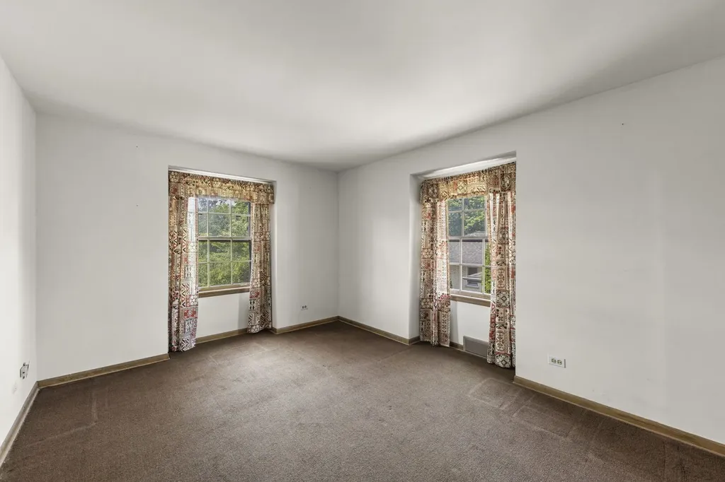4726 Howard Avenue Western Springs IL 60558