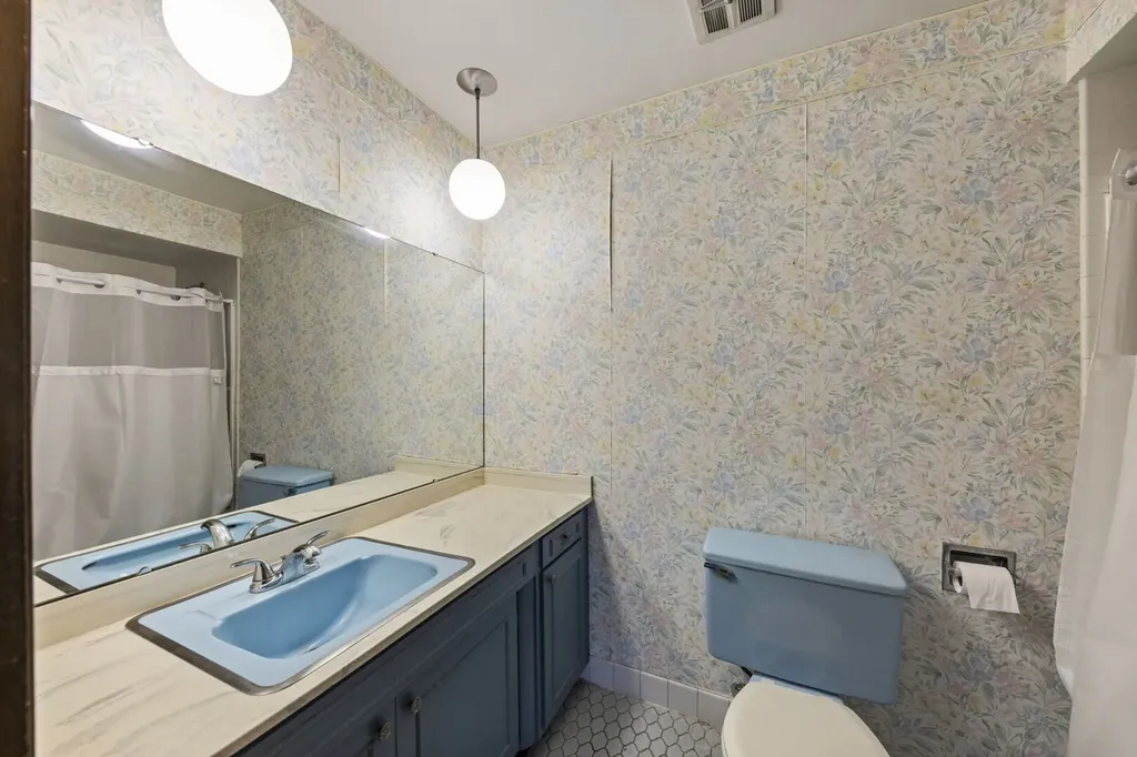 4726 Howard Avenue Western Springs IL 60558