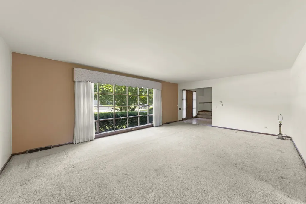 4726 Howard Avenue Western Springs IL 60558