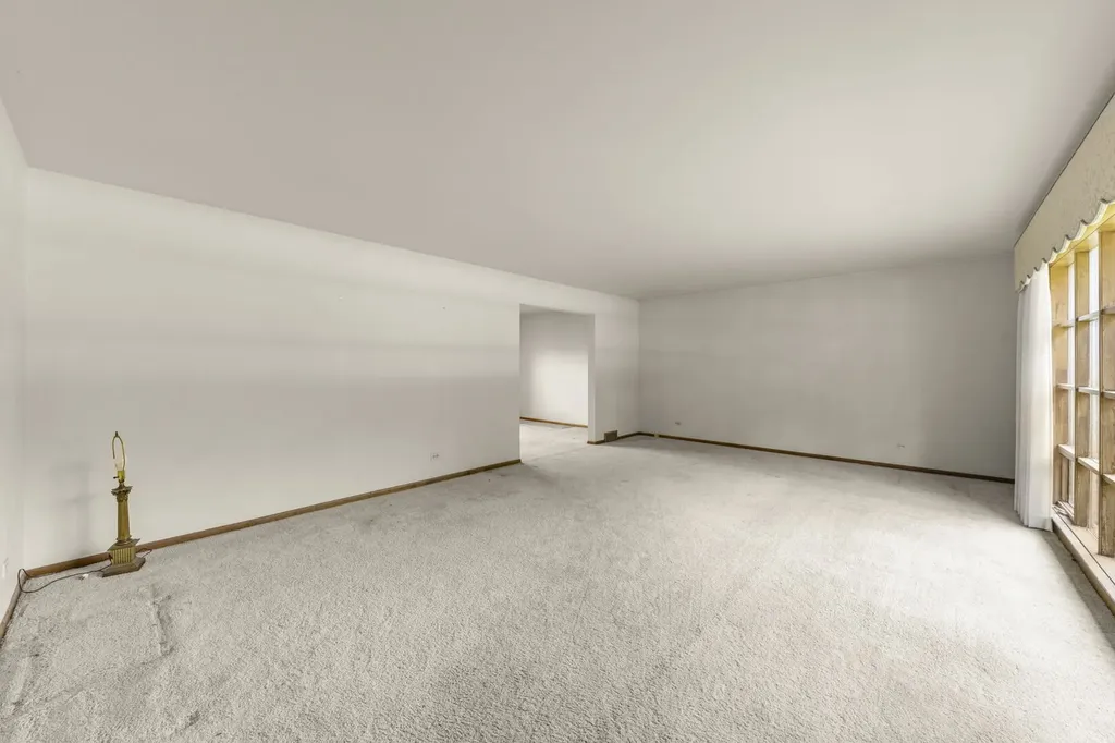 4726 Howard Avenue Western Springs IL 60558
