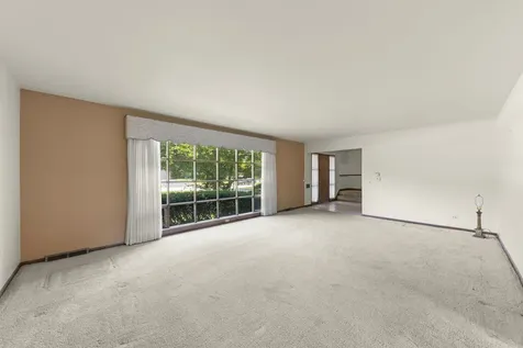4726 Howard Avenue Western Springs IL 60558