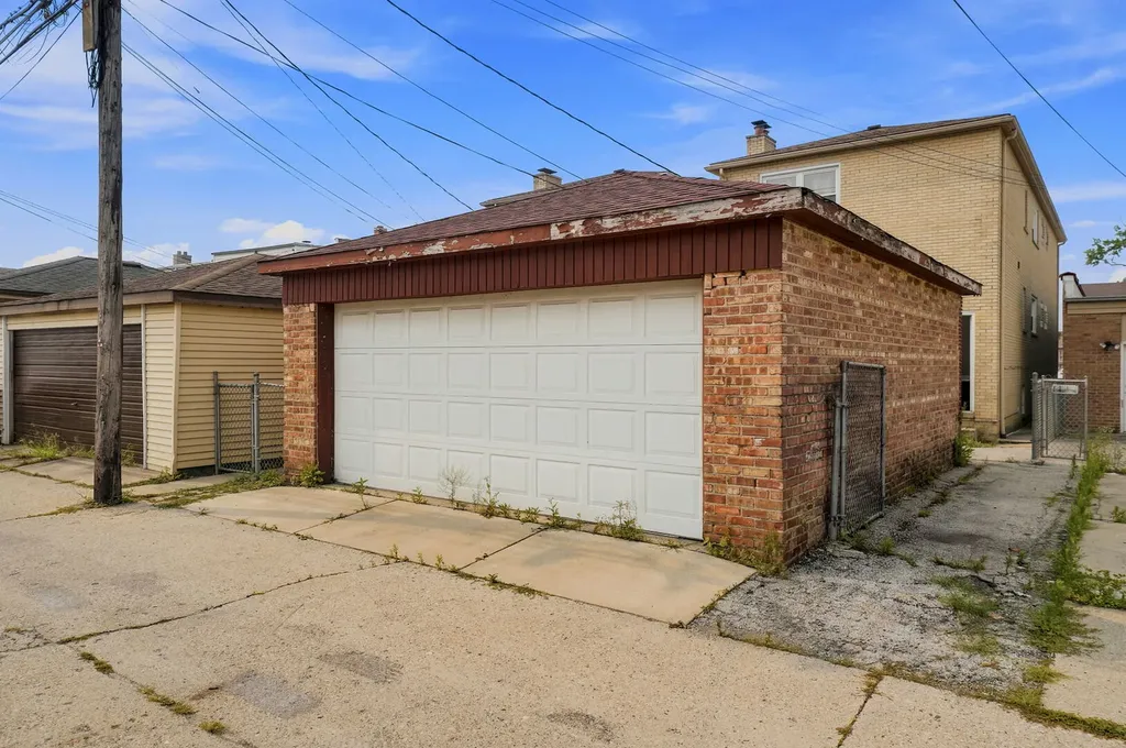 5789 North Elston Avenue Chicago IL 60646