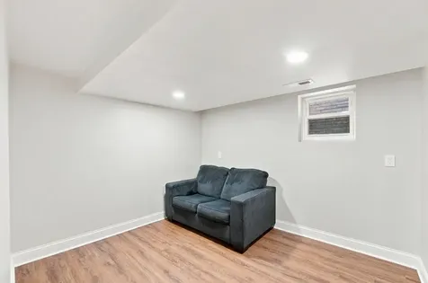 5789 North Elston Avenue Chicago IL 60646