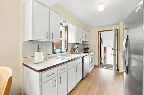 5789 North Elston Avenue Chicago IL 60646