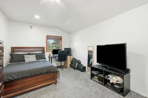 2007 34TH Street Zion IL 60099