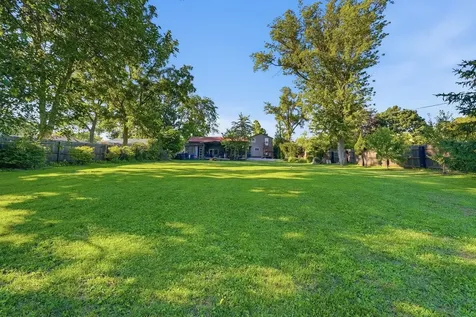 2007 34TH Street Zion IL 60099