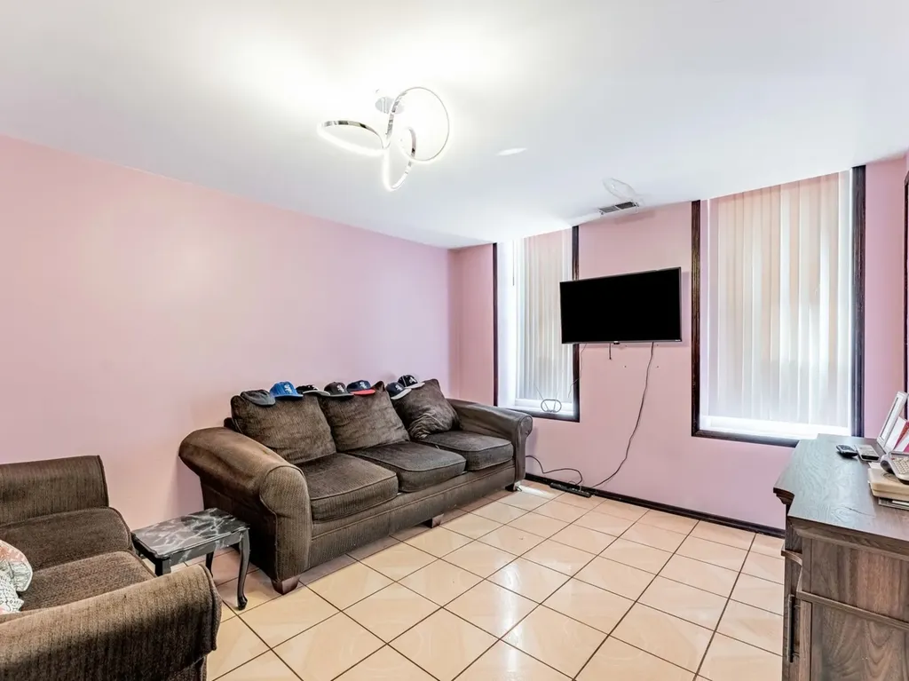 3311 South Damen Avenue Chicago IL 60608