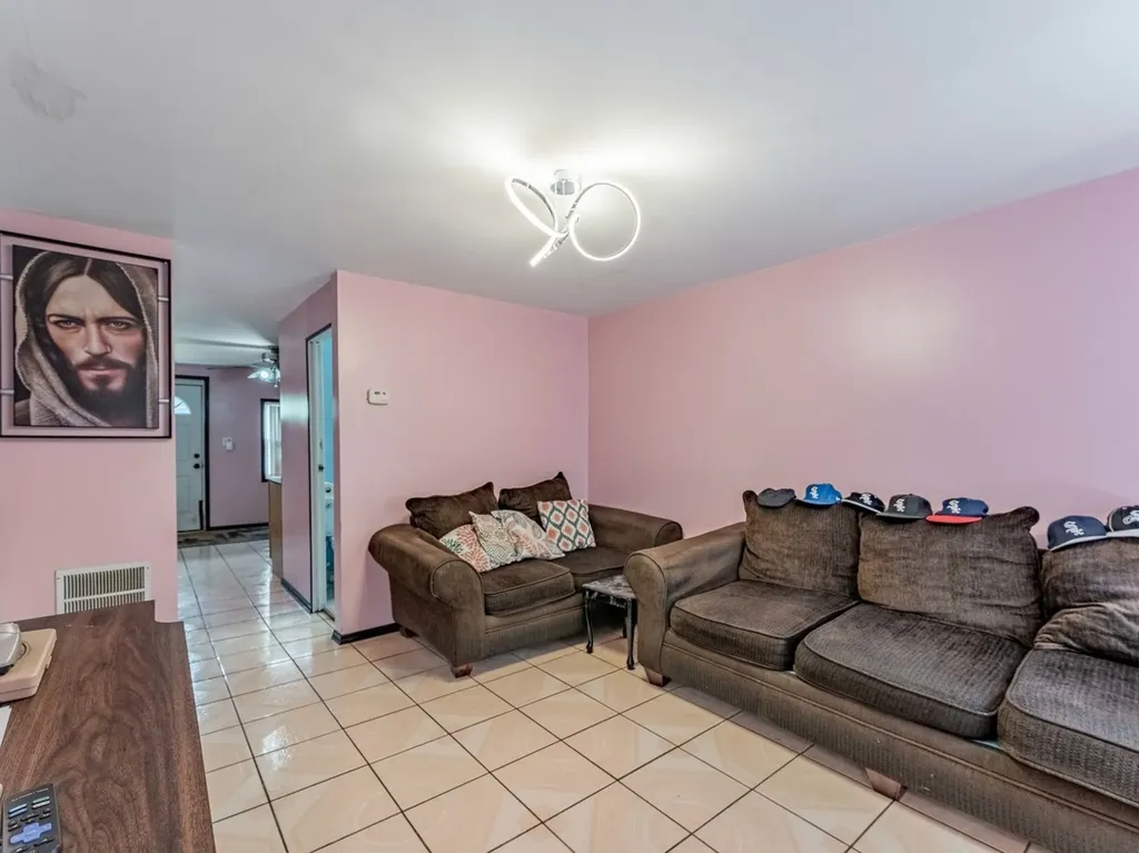 3311 South Damen Avenue Chicago IL 60608