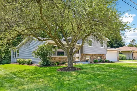 213 East Willow Street Elburn IL 60119