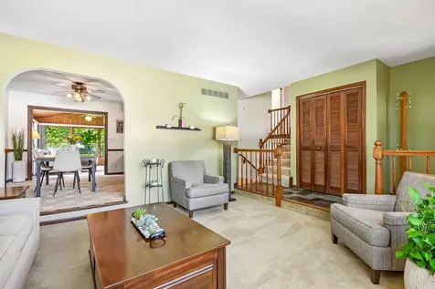 213 East Willow Street Elburn IL 60119