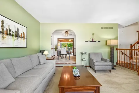 213 East Willow Street Elburn IL 60119