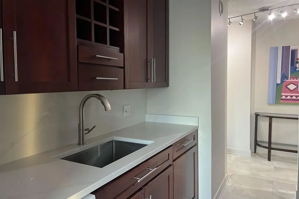 1122 North Clark Street Chicago IL 60638