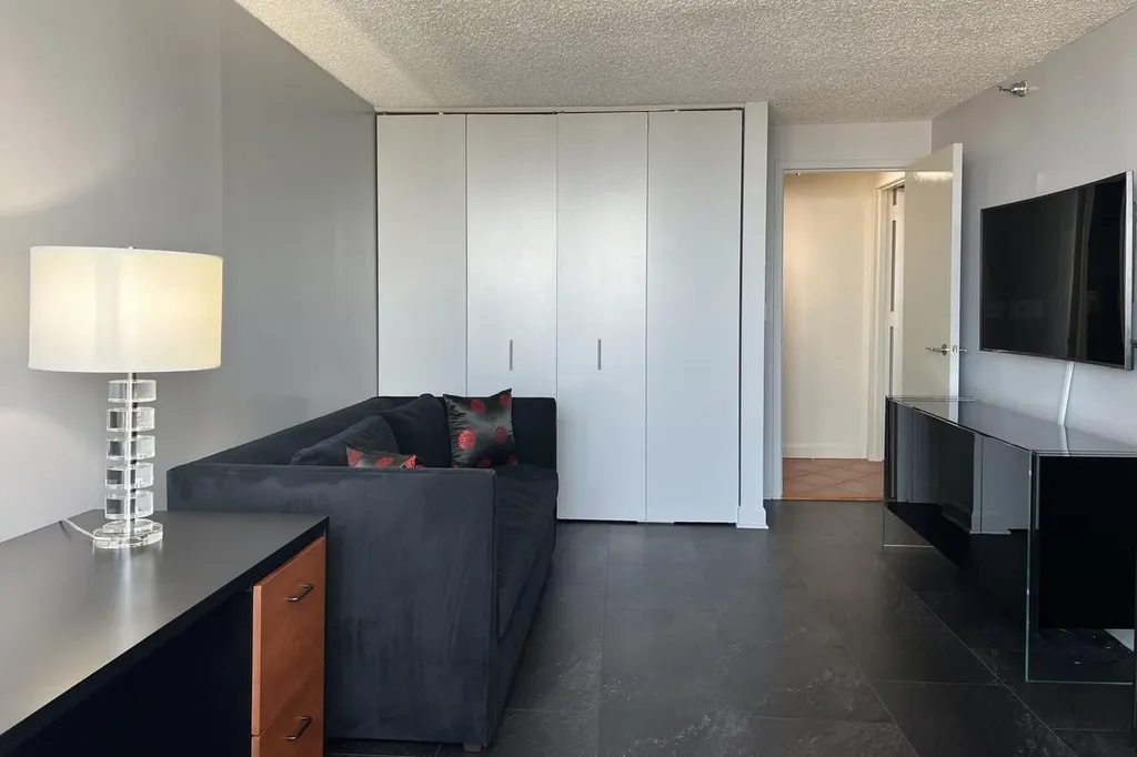 1122 North Clark Street Chicago IL 60638