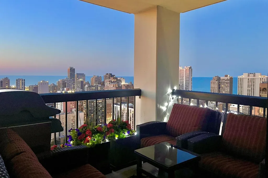 1122 North Clark Street Chicago IL 60638