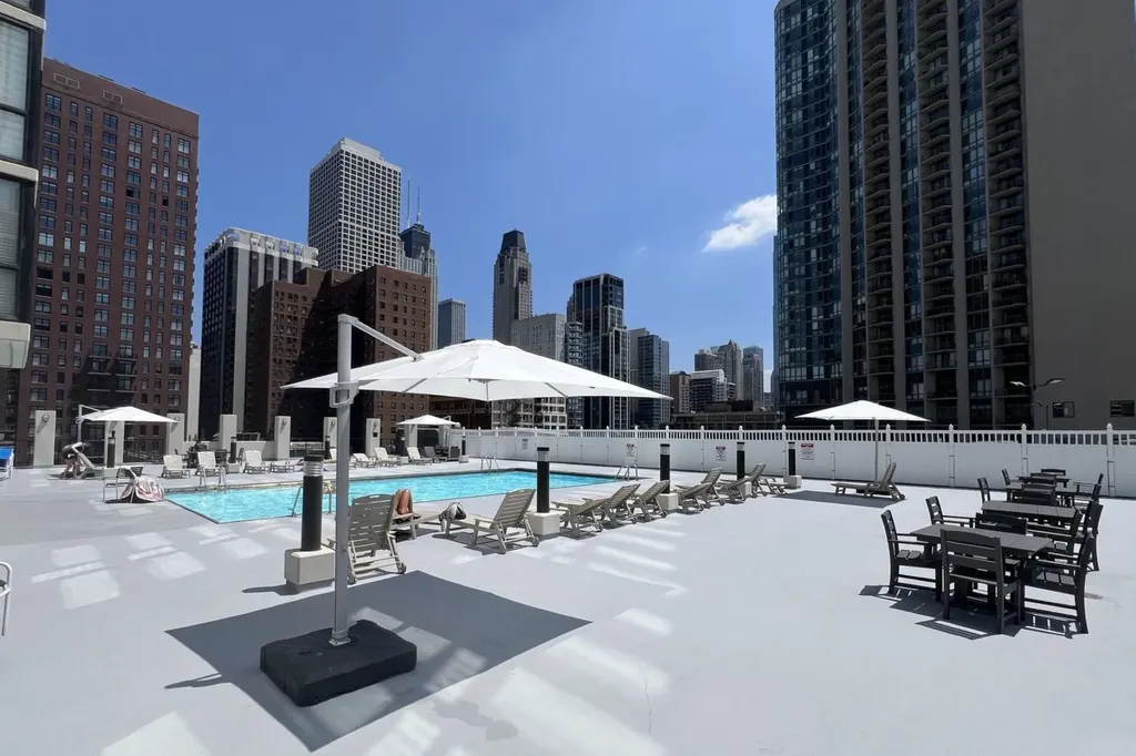 1122 North Clark Street Chicago IL 60638