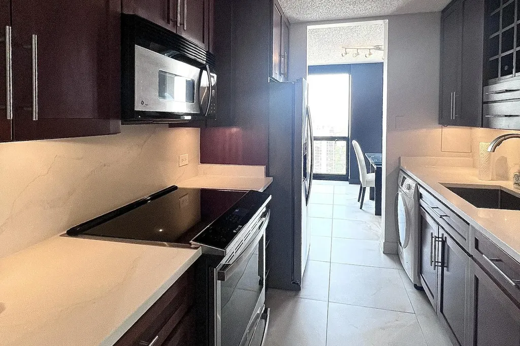 1122 North Clark Street Chicago IL 60638