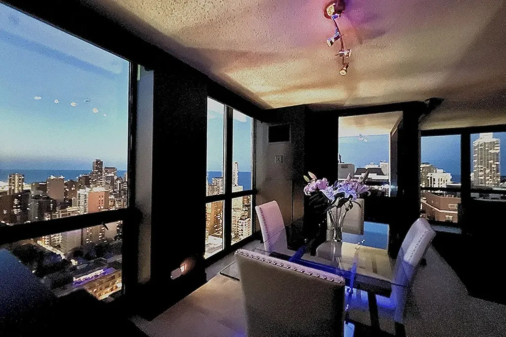 1122 North Clark Street Chicago IL 60638