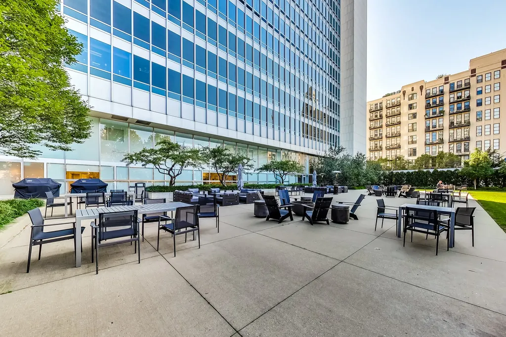 500 West Superior Street Chicago IL 60654