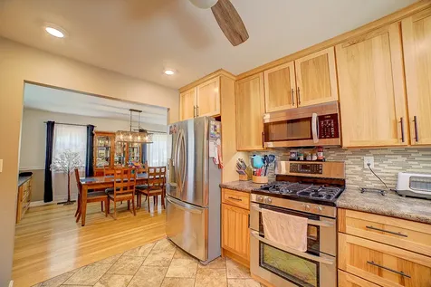 830 East Elm Street Hoopeston IL 60942