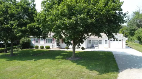 830 East Elm Street Hoopeston IL 60942