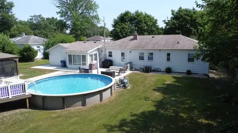 830 East Elm Street Hoopeston IL 60942