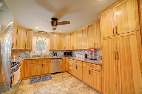 830 East Elm Street Hoopeston IL 60942