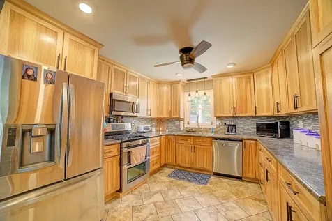 830 East Elm Street Hoopeston IL 60942