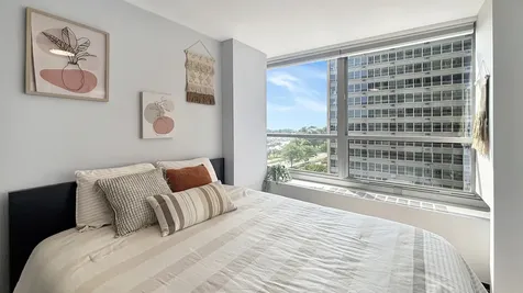 3550 North Lake Shore Drive Chicago IL 60657