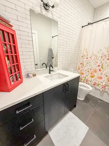 2244 North Kenmore Avenue Chicago IL 60614