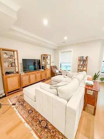 2244 North Kenmore Avenue Chicago IL 60614