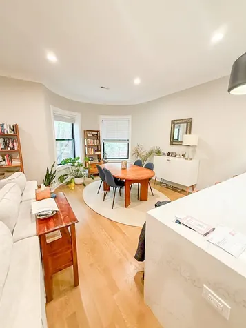 2244 North Kenmore Avenue Chicago IL 60614
