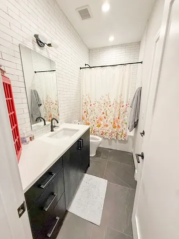 2244 North Kenmore Avenue Chicago IL 60614