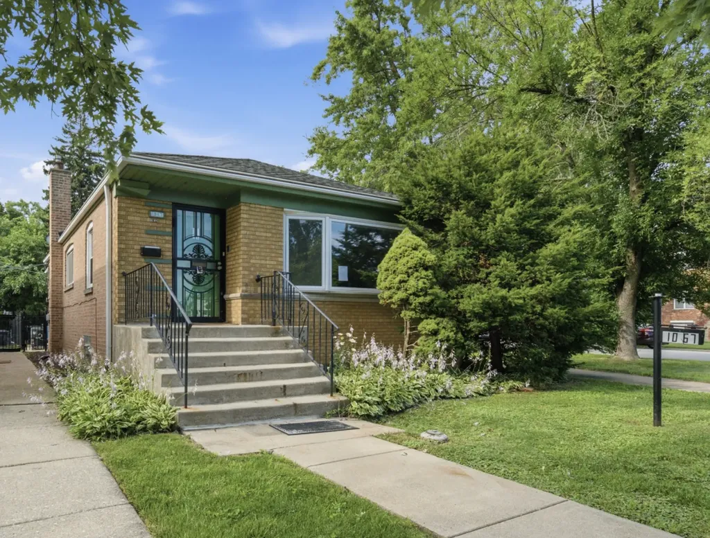 1067 West 97th Street Chicago IL 60643
