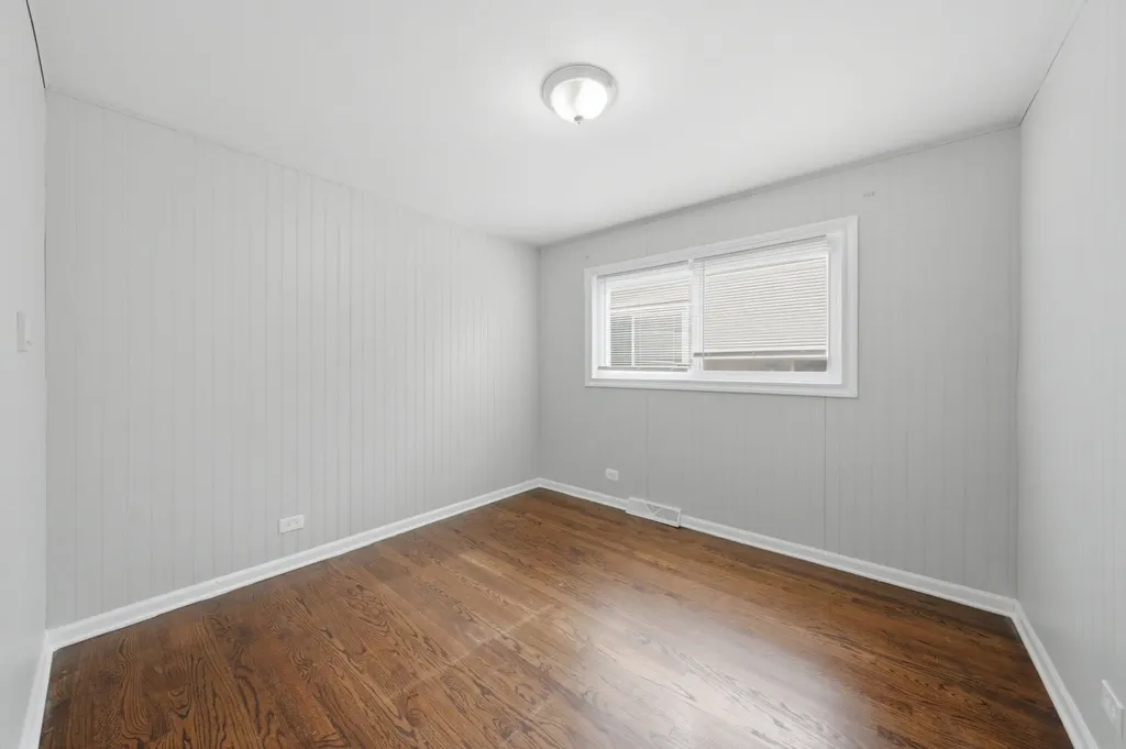 1067 West 97th Street Chicago IL 60643